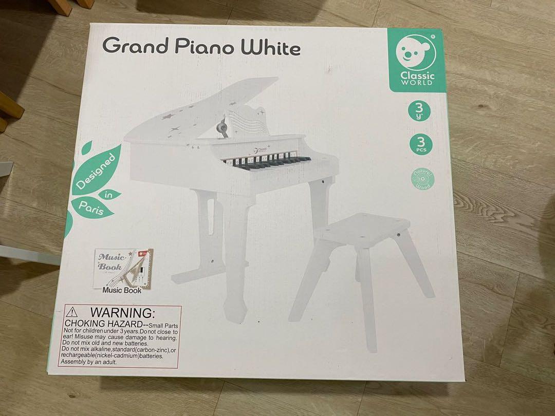 Grand Piano White