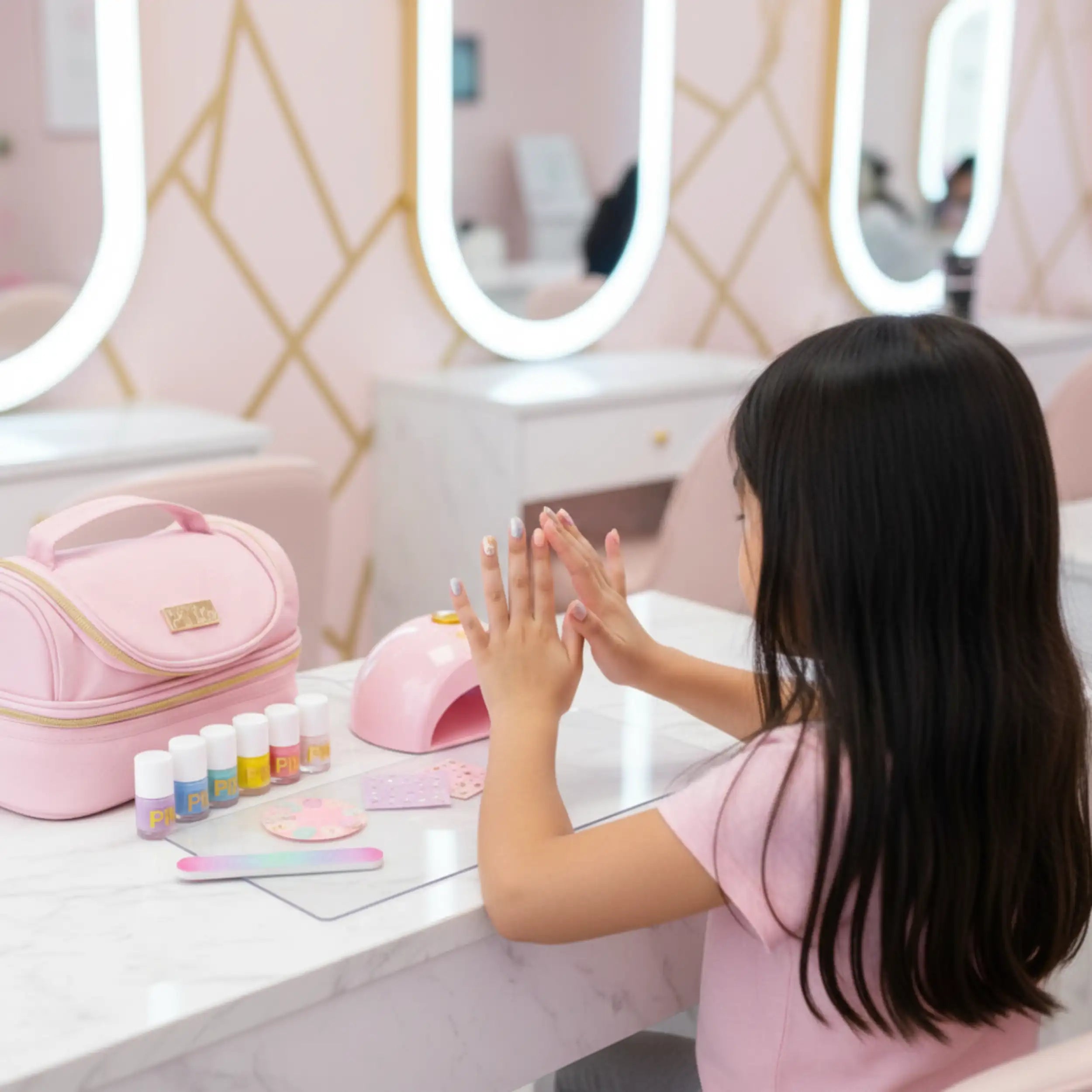 Pink It Beauty Case Nails