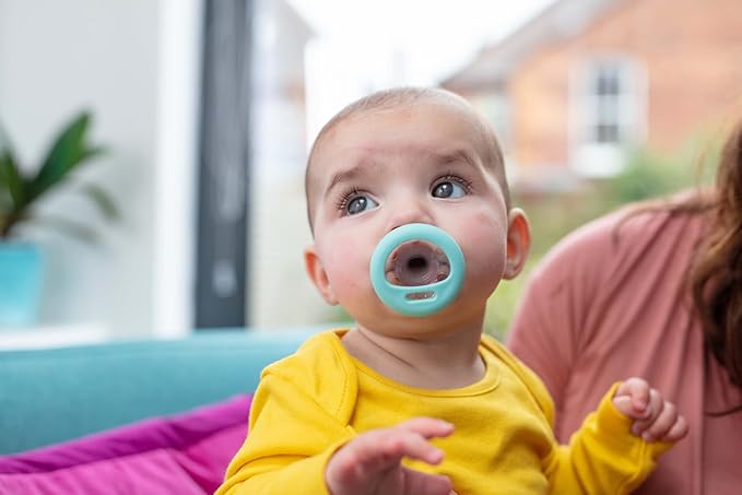 Tommee Tippee Ultimate Fit Newborn Pacifiers, 0-6 Month