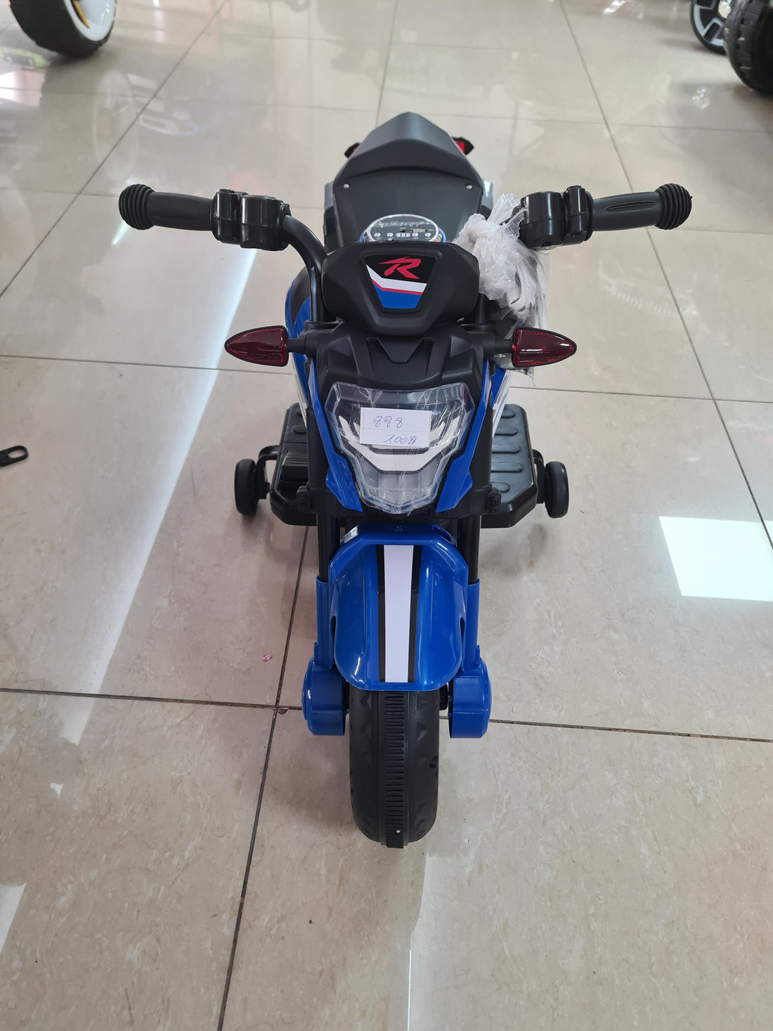 Moto 888 Blue