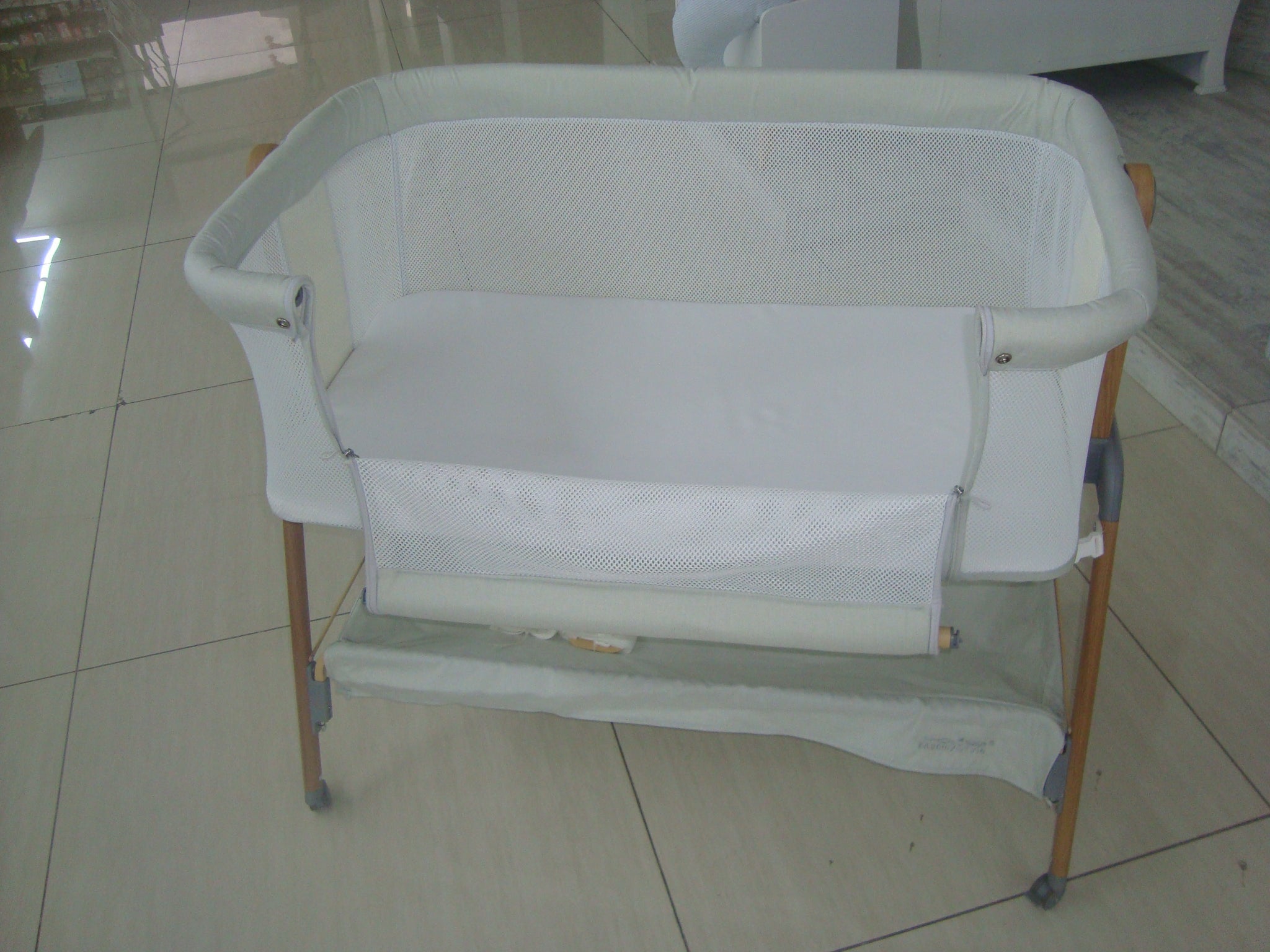 Mummy Style Side Bed