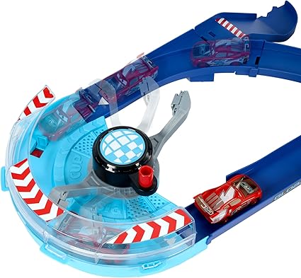Mattel Disney and Pixar Cars Playset with 2 Toy Cars, Lightning McQueen &amp; Francesco Bernoulli