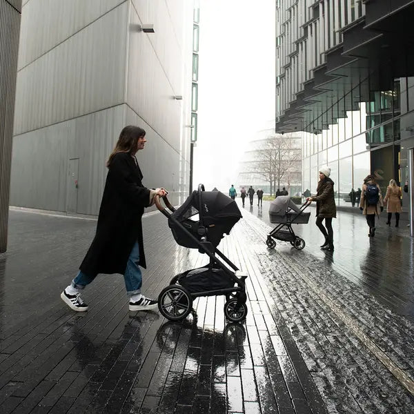 NUNA Stroller Triv Next Caviar with Pipa Urban ISOFIX Car Seat